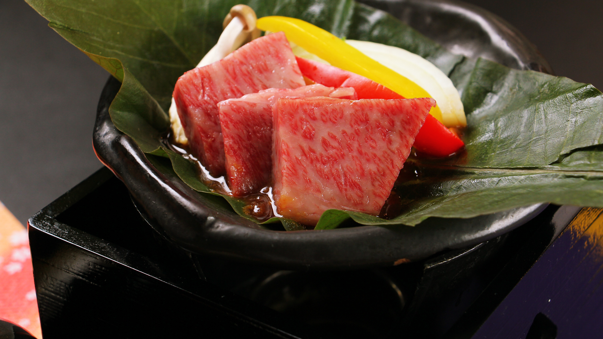 ＃お料理一例　常陸牛の朴葉焼ステーキ。とろける美味しさが口の中いっぱいに広がります。