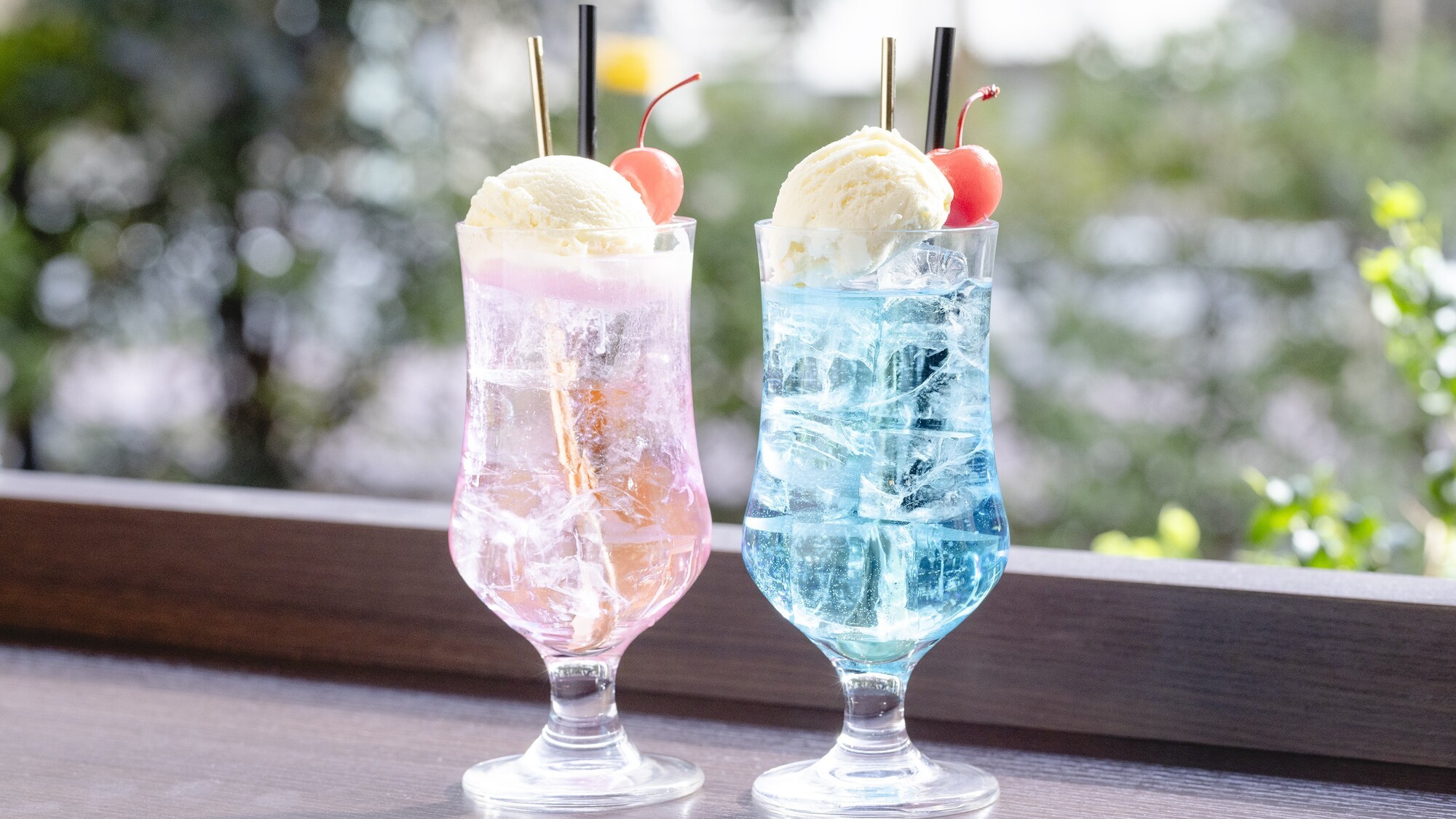 【カフェ】推しカラーフロート