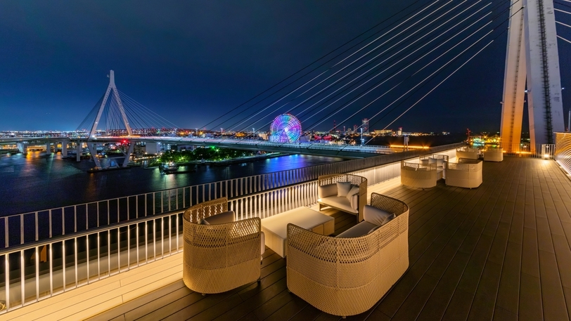 【ラウンジ利用特典付き】最上階を満喫◆グレイスキング【朝食付き】露天風呂・サウナ付き天然温泉スパ完備