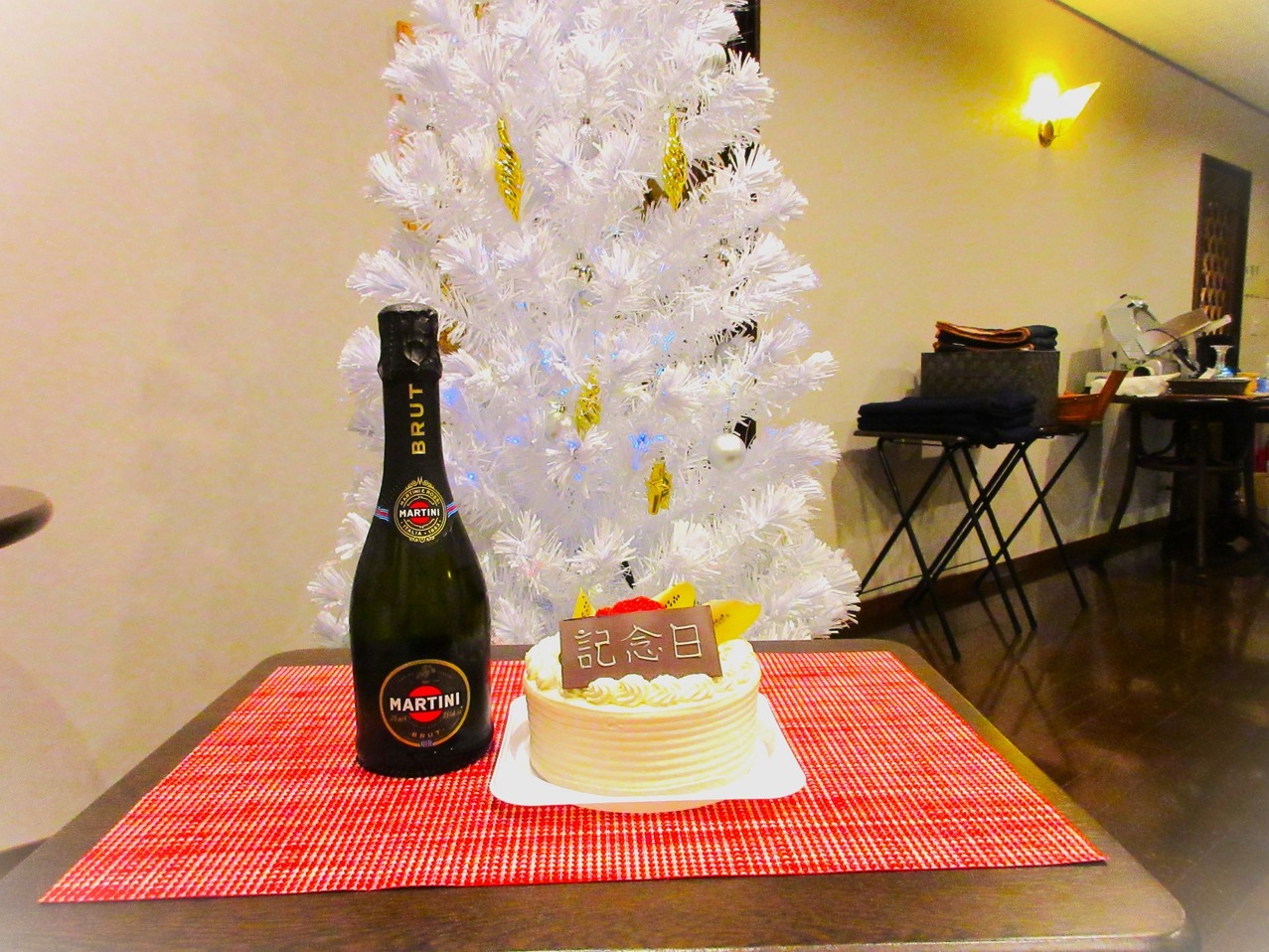 【クリスマ記念日プラン】☆ホールケーキ＆スパークリングワイン♪和洋折衷料理で大満足