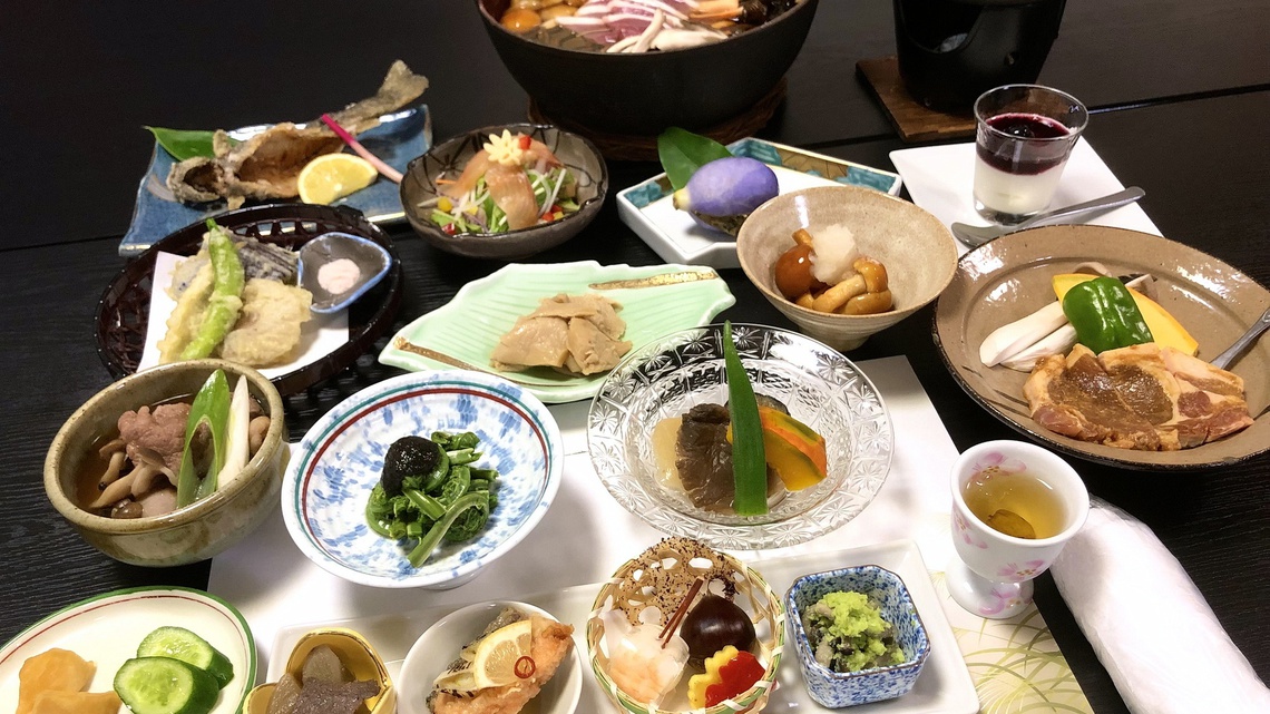 【2食付】スタンダードプラン♪月山の四季を味わう山里料理と温泉で癒されよう◎