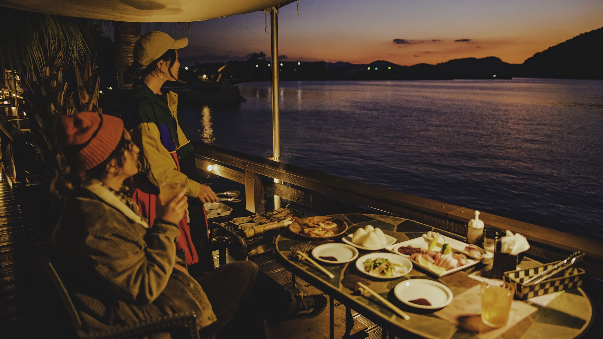 ・【BBQ】夕食は海辺でBBQ。波の音や美しいサンセットに癒されます