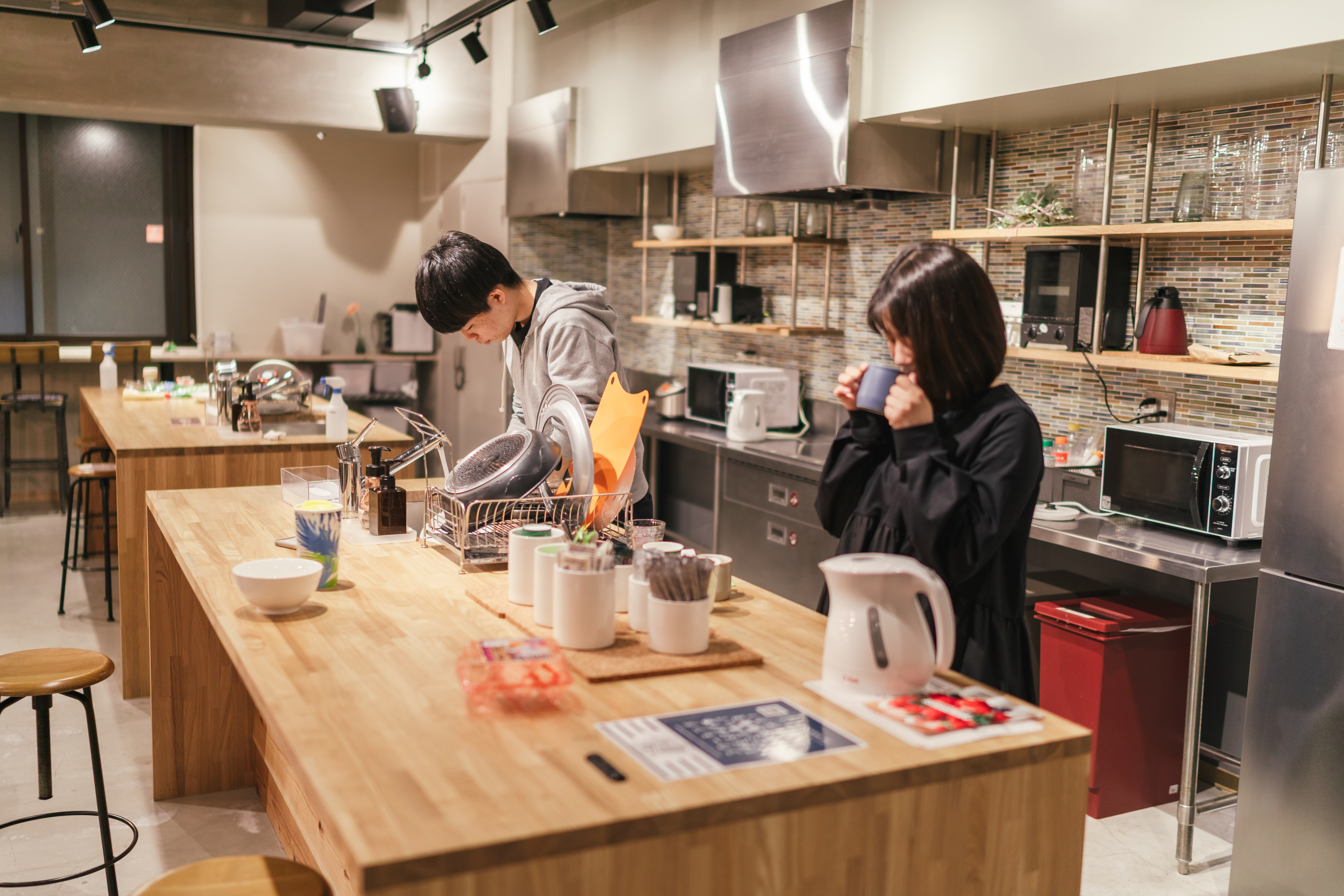 広々としたキッチンで持ち込んだ食材での料理可能