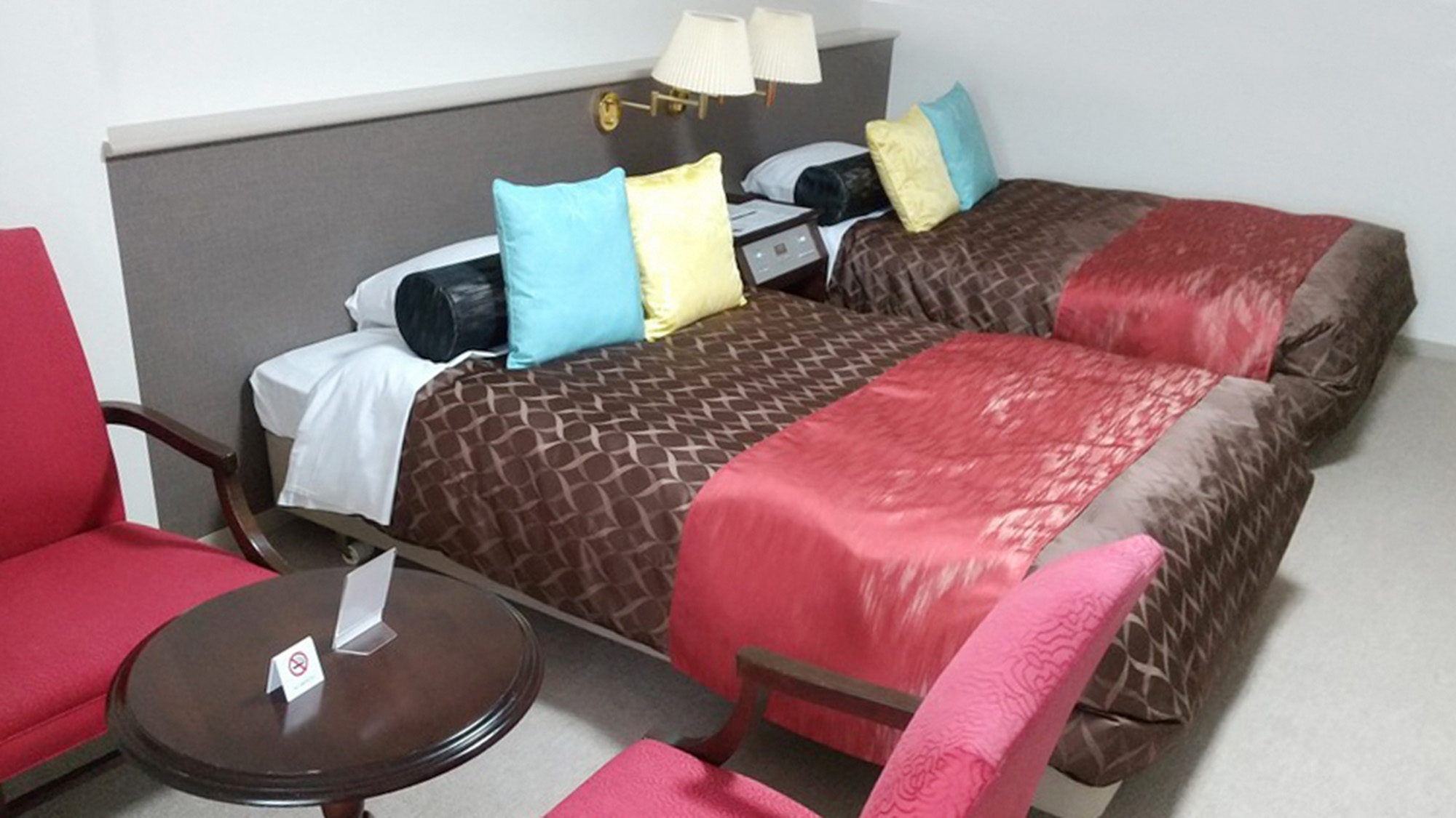 ・【スーペリアフォース】ベッドルームが2部屋に分かれています、グループでのご旅行に便利です