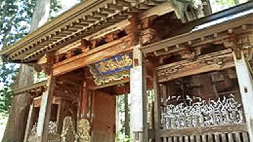 ・雲洞庵～1200余年の歴史あるお寺～　ホテルからお車で約28分