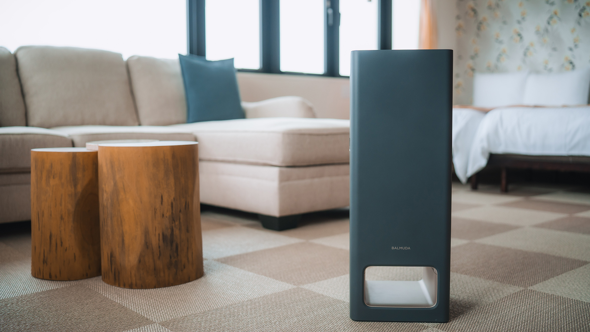 客室内に空気清浄機を完備しております。