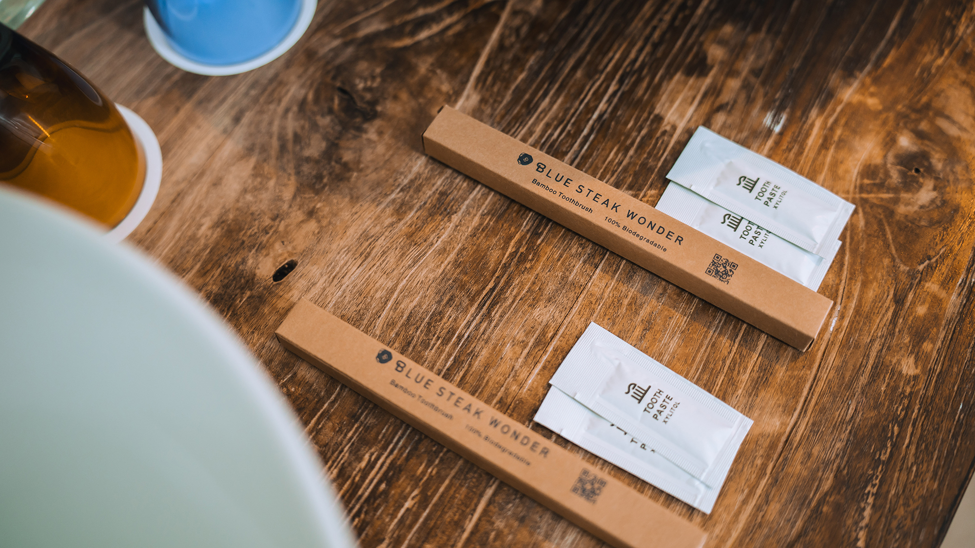 ホテルオリジナル竹製歯ブラシ＆歯磨き粉をご用意しております。