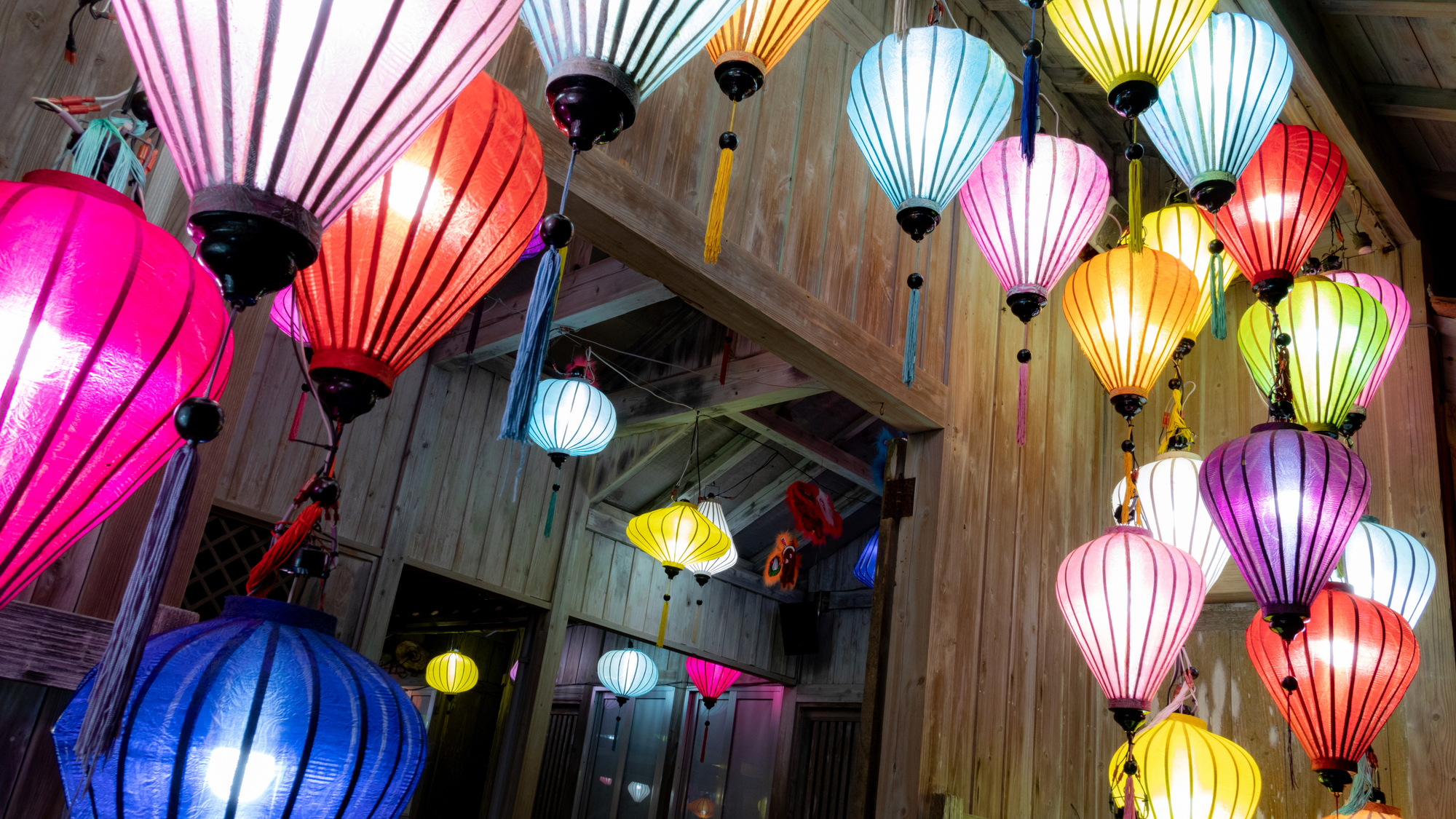 むら咲むら/12月-3月開催「琉球ランタンフェスティバル」（お車で8分）