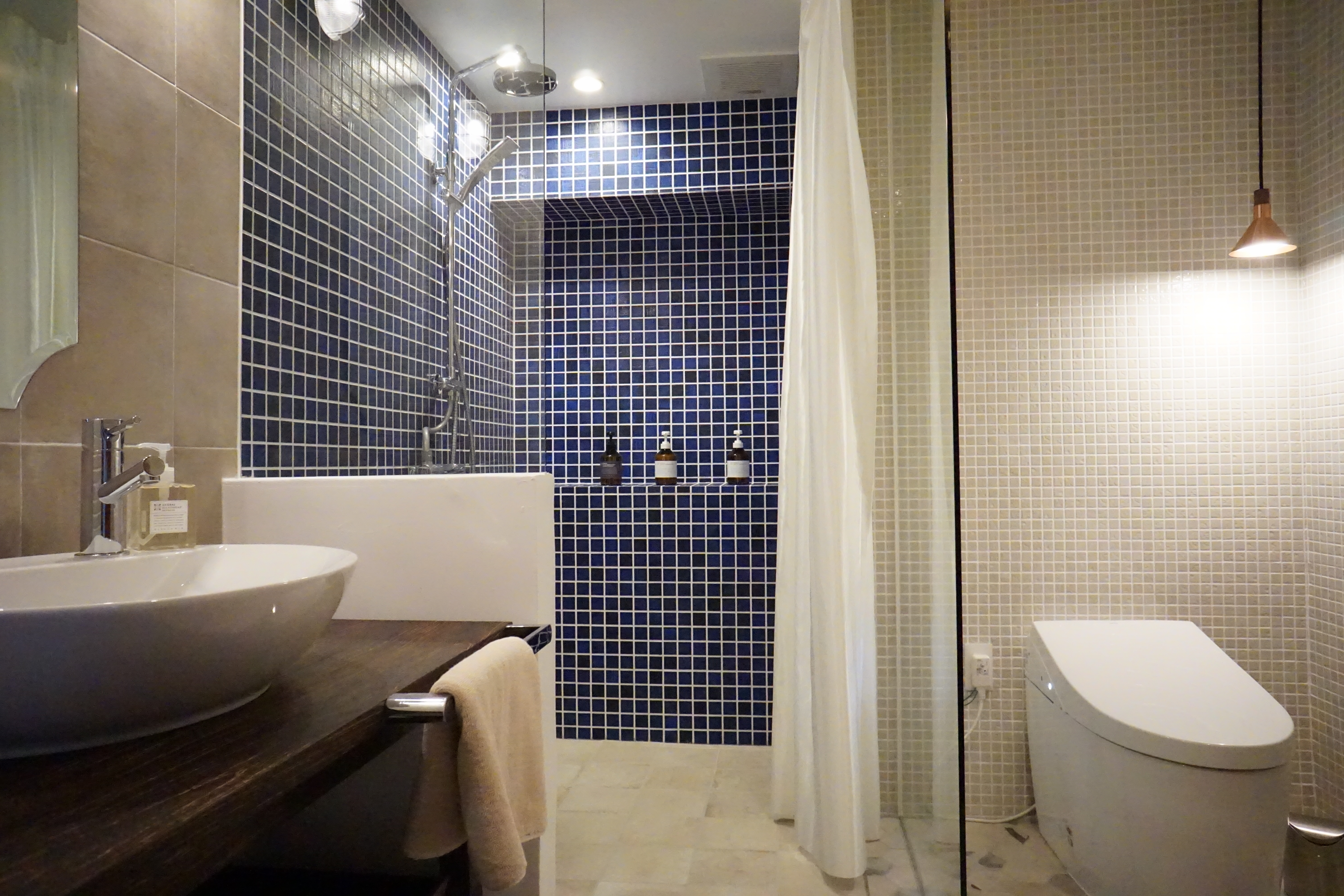 セカンドバスルーム　※バスタブはございません