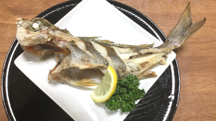 【夕食一例】壱岐の夕食にお魚はかかせません！質素ですが、美味いが詰まった逸品です！