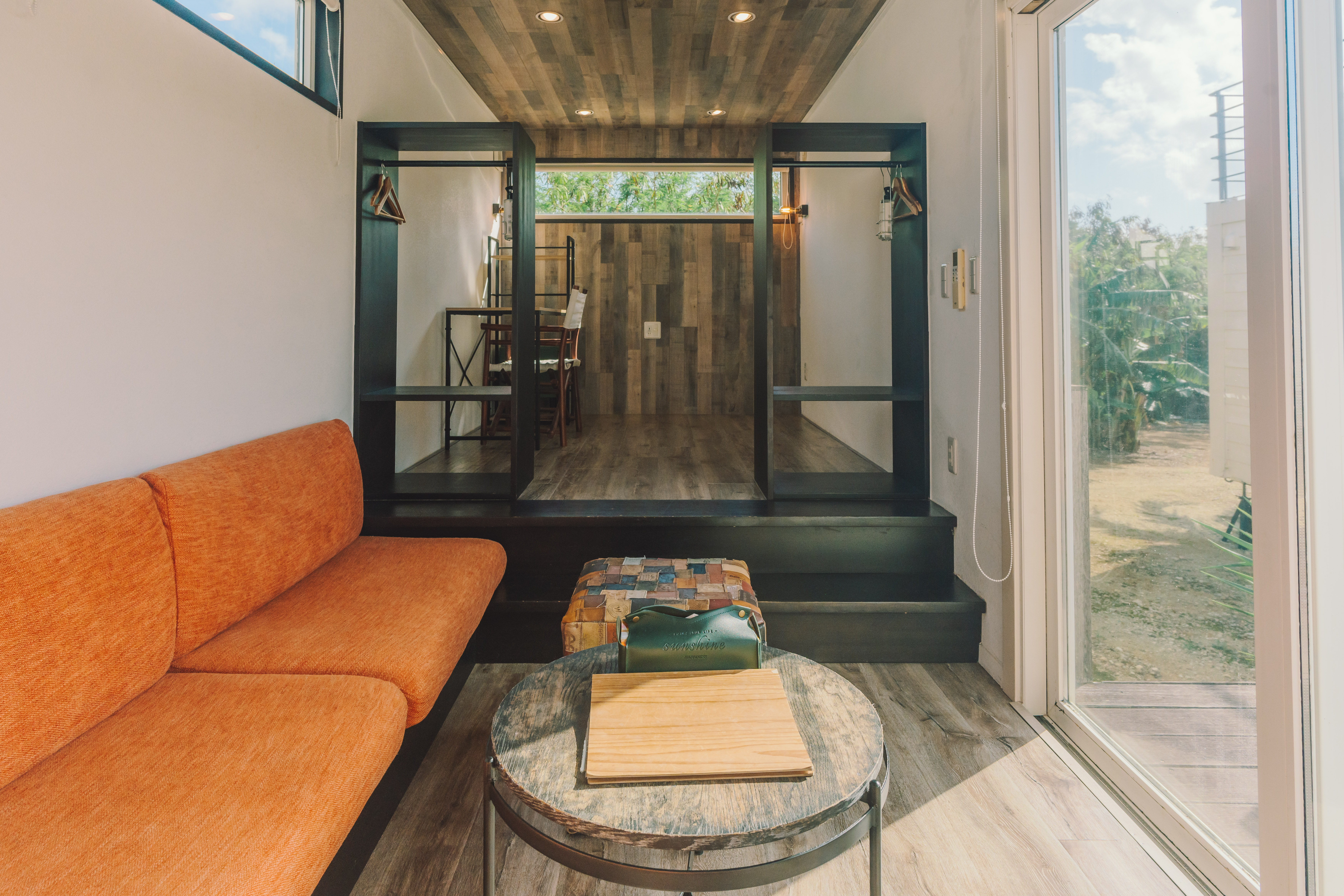 【2 bed cabin】リビングの横にデスクスペース