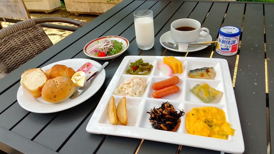 朝食バイキング（一例）