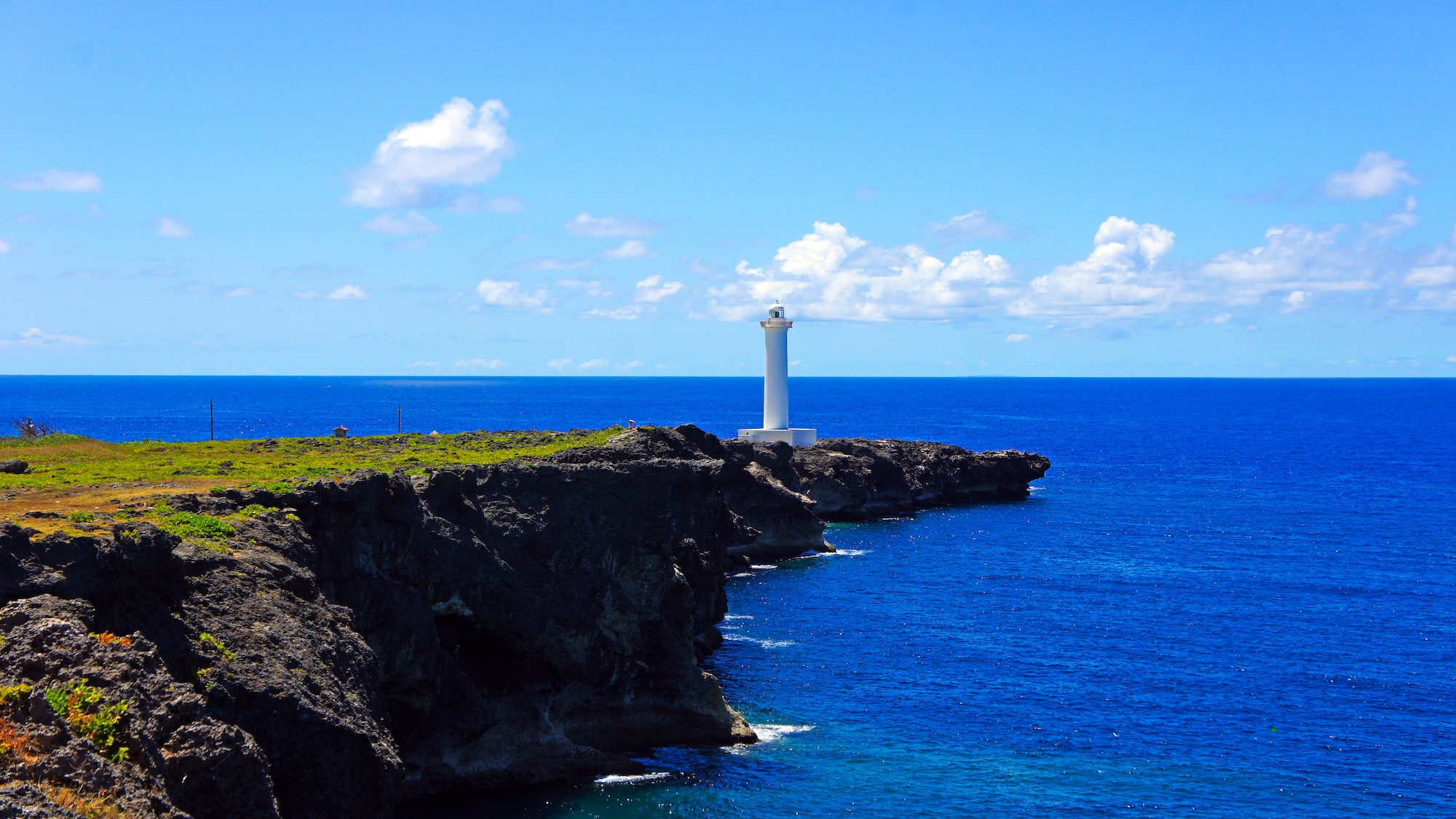 【残波岬】当館から車で約10分