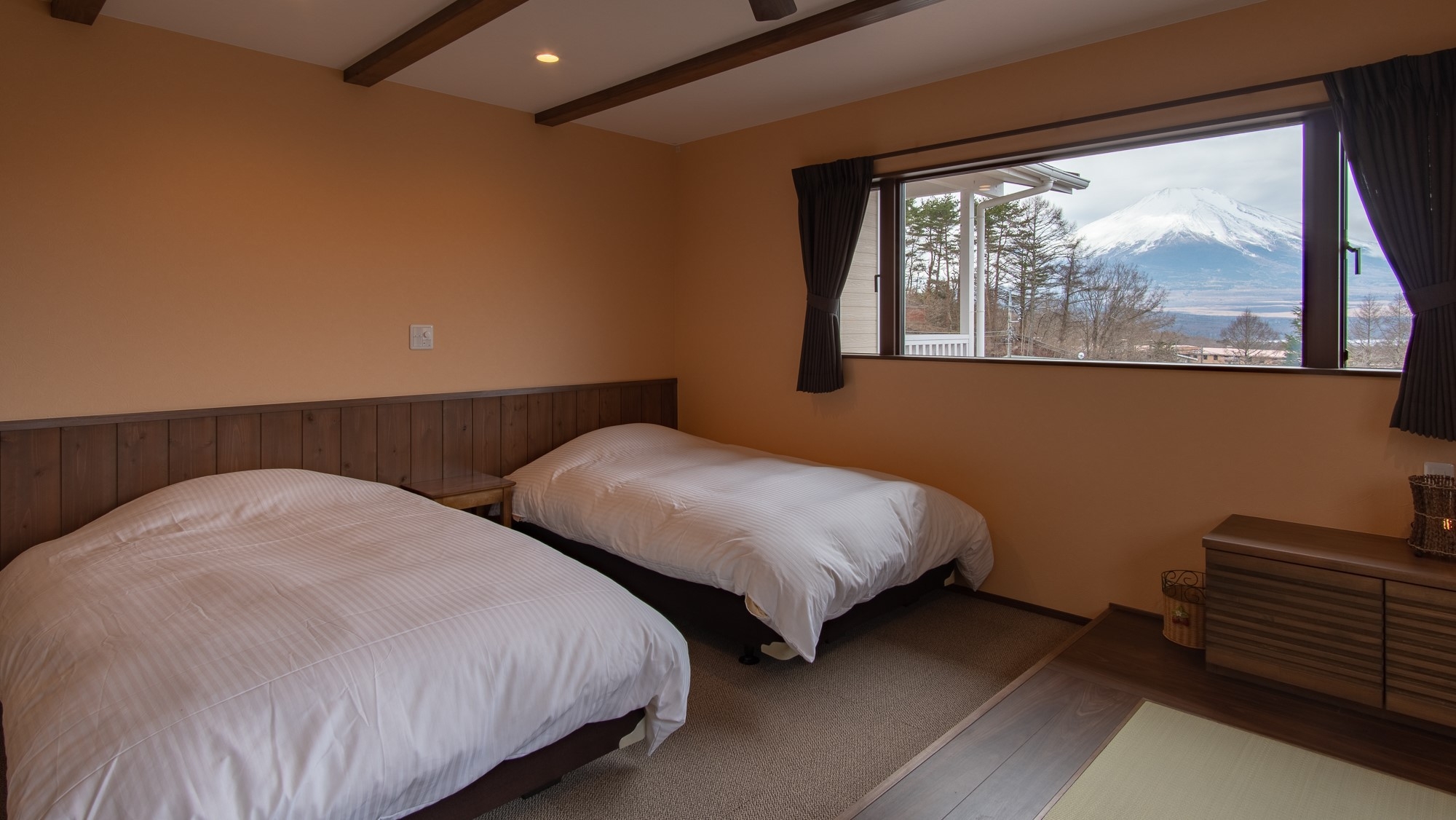 素泊まりプラン♪玄関が独立したテラスハウス風の客室でのんびりと！（富士山が見える41㎡）