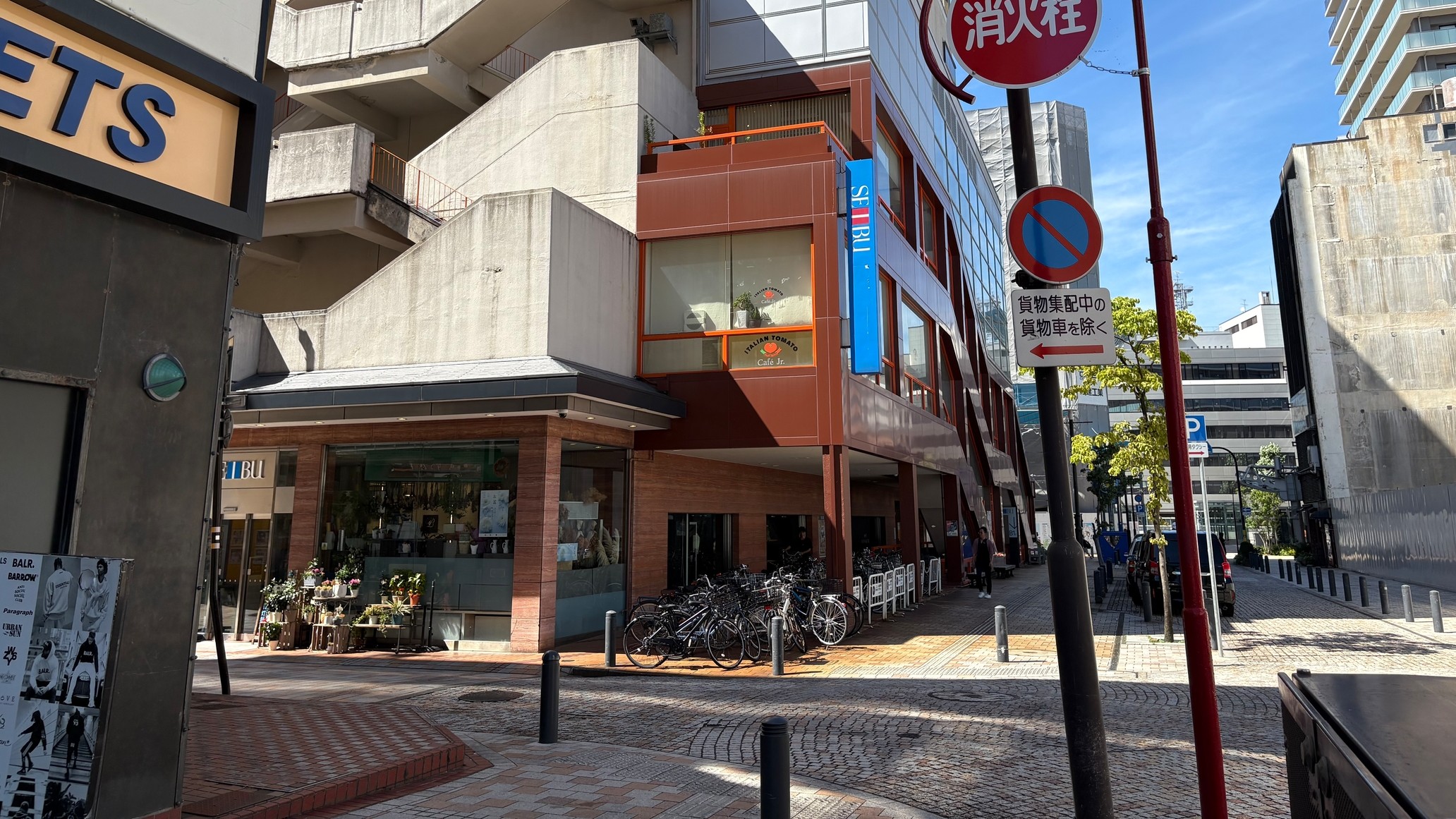 ①8.西武福井店の手前で左折