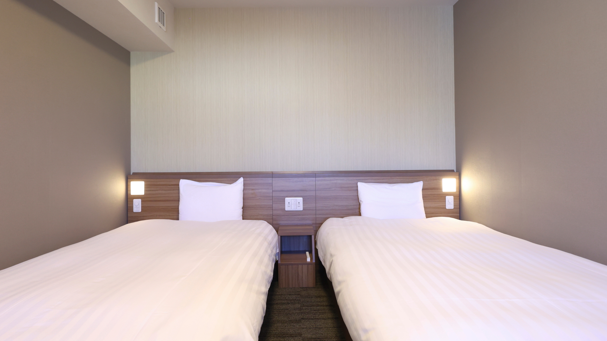 ■ハイダーツイン②　■26平米(120&times;195)&times;2台+ソファーベット1台