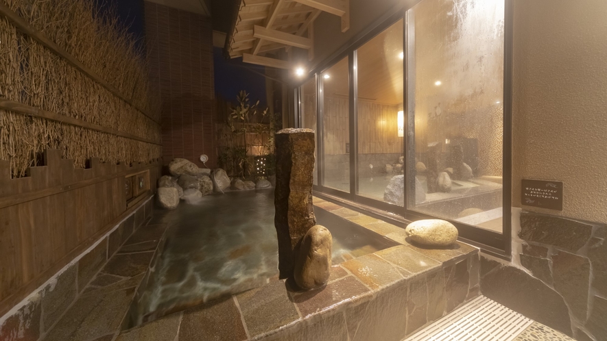 ■女性大浴場　露天風呂　41～43℃
