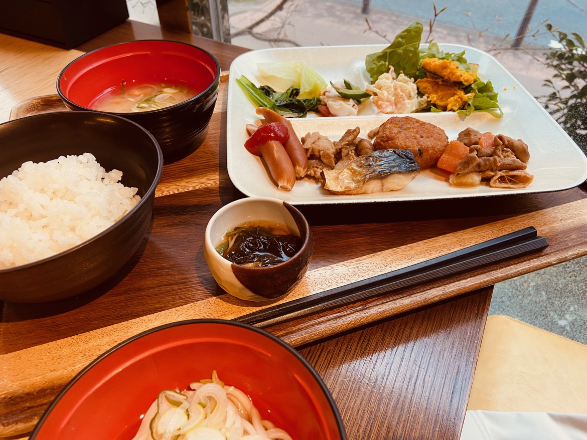 【楽天スーパーDEAL】30％還元！ミネラルウォーター＆朝食付き  全室禁煙！ 駐車場無料サービス