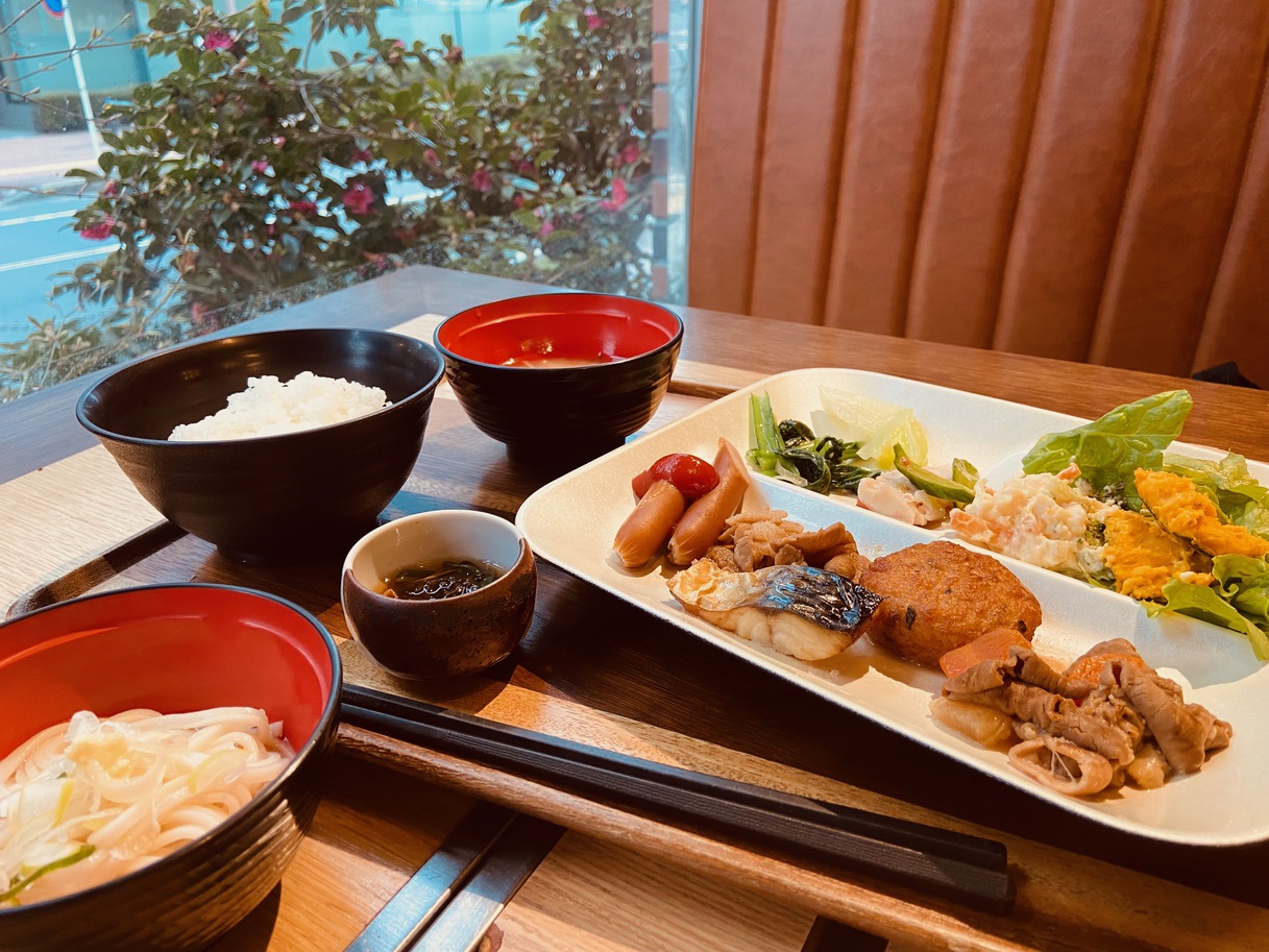 【楽天スーパーDEAL】30％還元！ミネラルウォーター＆朝食付き  全室禁煙！ 駐車場無料サービス