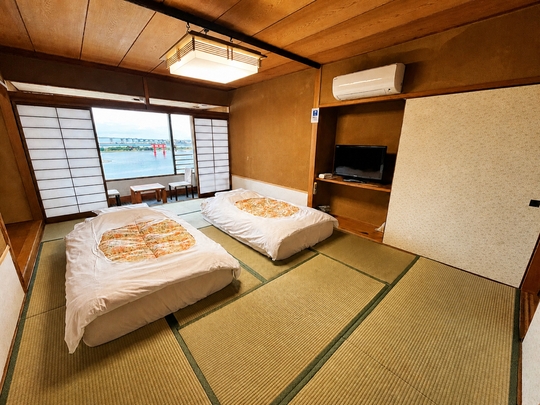 【当館おすすめ・素泊まり】浜名湖を一望｜約80〜100㎡の広々和室特別室・客室風呂付き