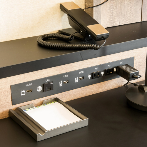 USB端子も数カ所に設置