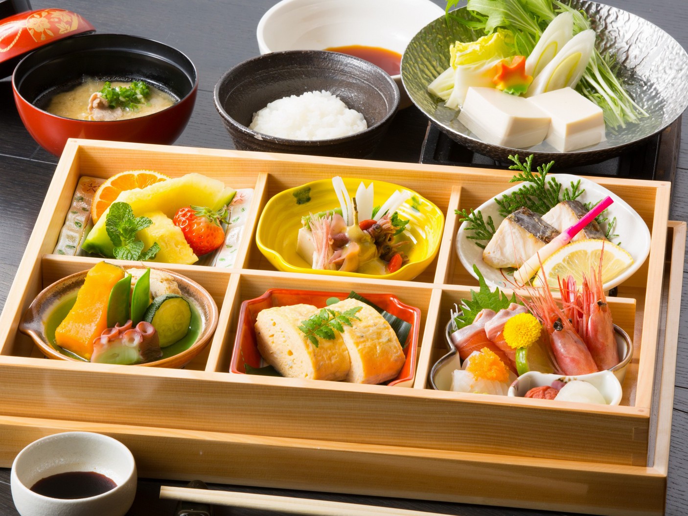 松花堂風の朝ご飯の一例