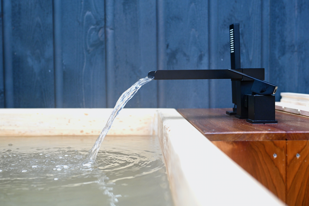 The TRee アウトドアバス