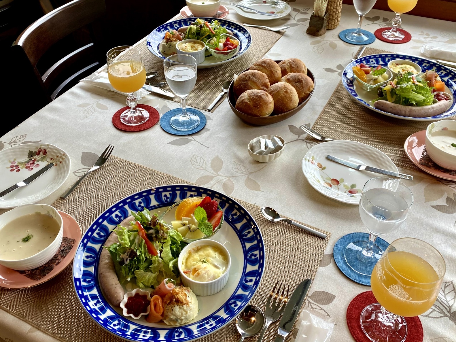 【夕朝食付】富士桜ポーク100％使用ジューシーハンバーグ等のコース料理と洋朝食（ペット同伴可）