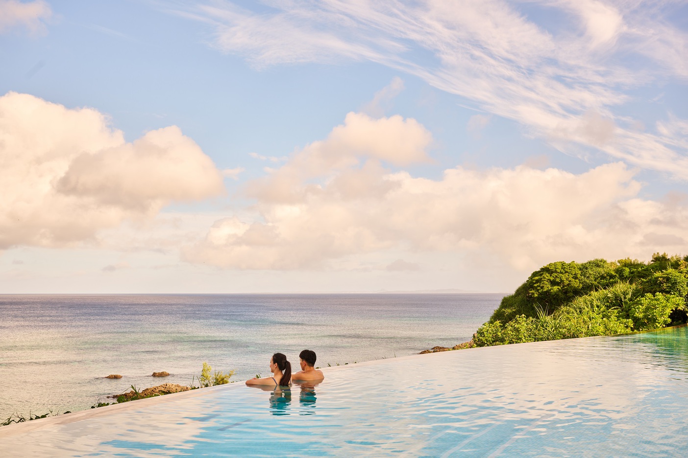 Winter Retreat 2025 深化する体験・屋外温水プール「エターナルウインタープール」