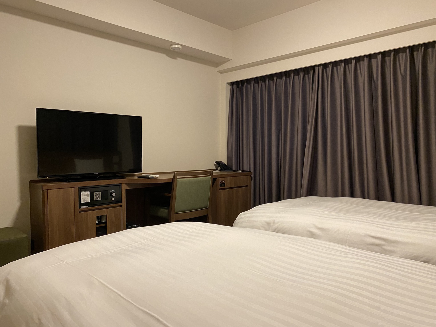 ◆客室【ツインルーム】　22.5~22.9平米　シモンズ社製ベッド120×195㎝