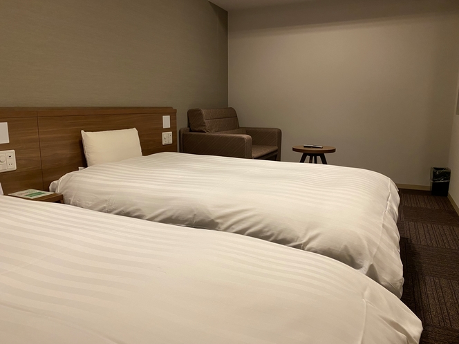 ◆客室【トリプルルーム】　29.2平米　シモンズ社製ベッド120×195センチ