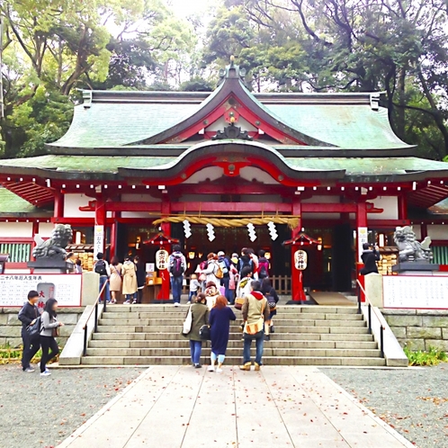 初詣スポットとしても人気「来宮神社」（当館より車で約8分）