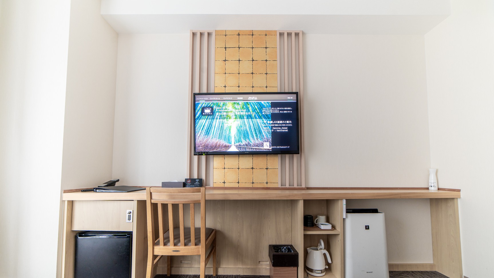 ハリウッドツイン　テーブル側