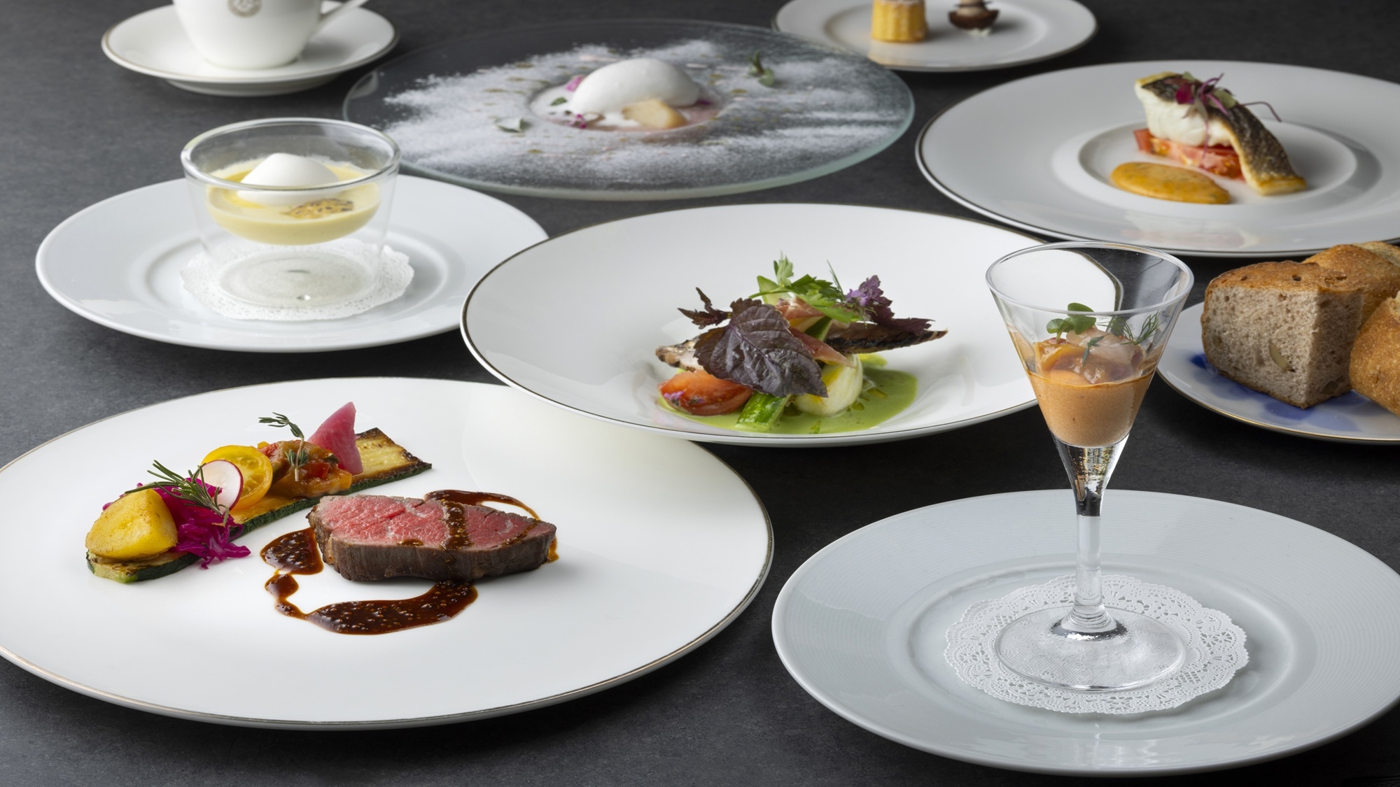 【日付限定】お部屋無料アップグレード　メインダイ二ングルーム・ザ・フジヤ（フランス料理）／夕朝食付き
