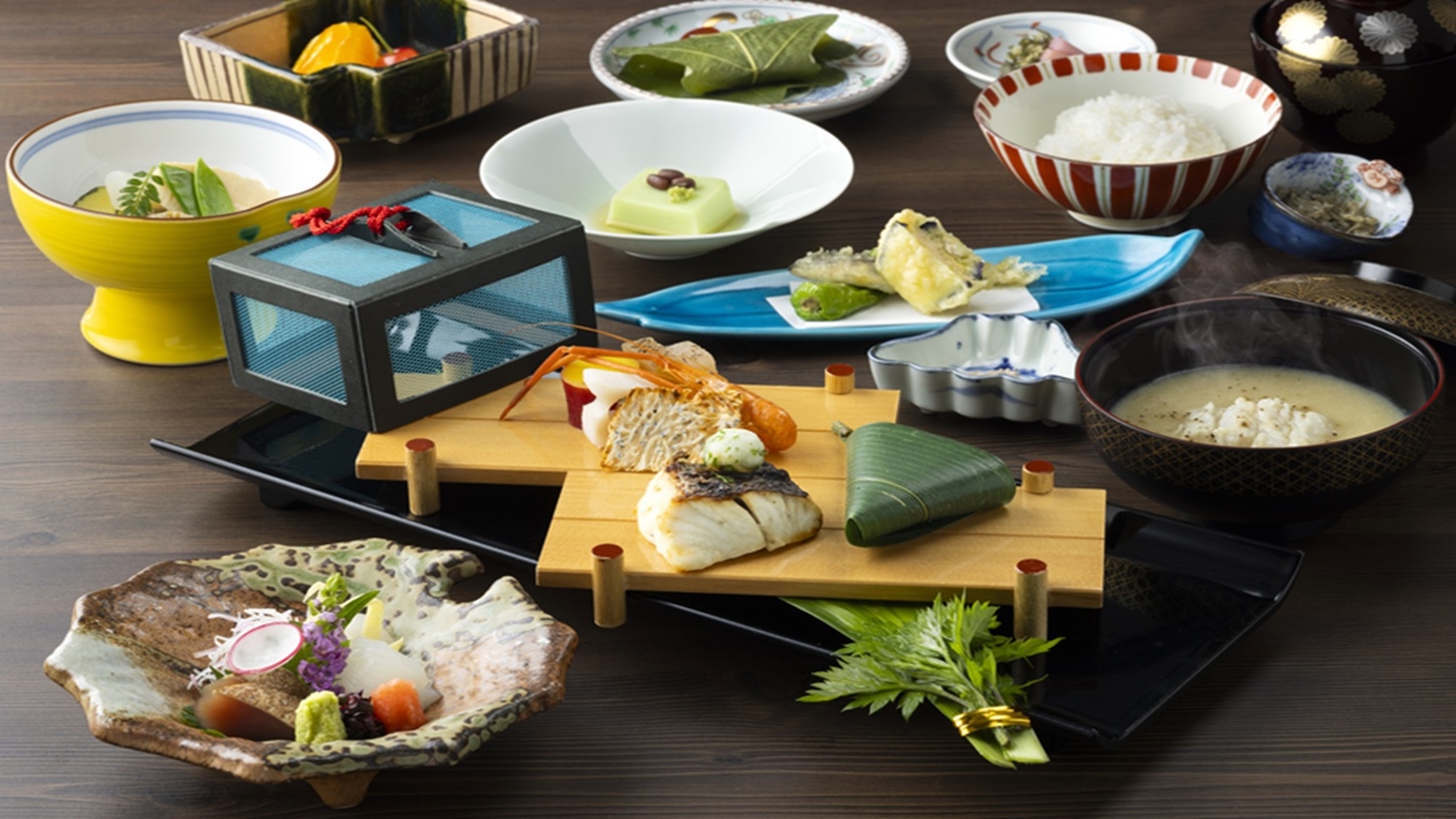 【日帰り/ディナー】旧御用邸　菊華荘のご夕食と源泉100％温泉付お部屋休憩＋スパ＋天然温泉プール