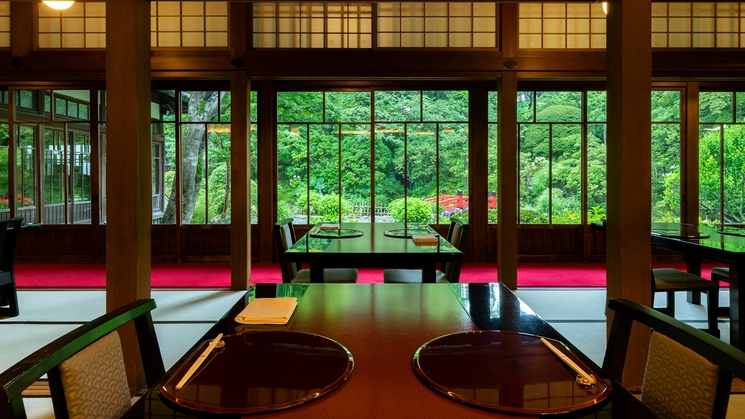 【日付限定】お部屋無料アップグレード　旧御用邸 菊華荘（日本料理）／夕朝食付き