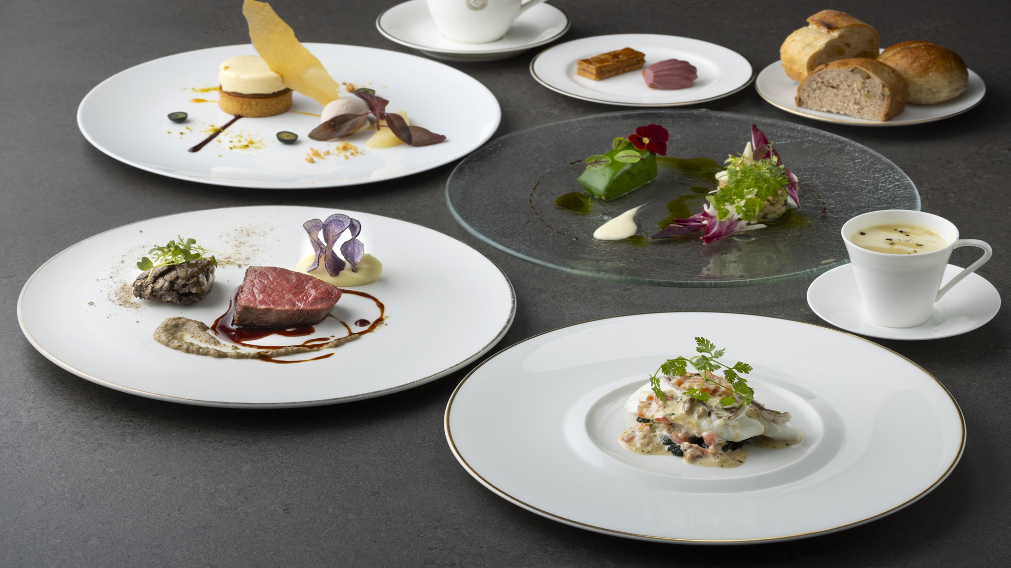 メインダイニングルーム・ザ・フジヤ　ランチ