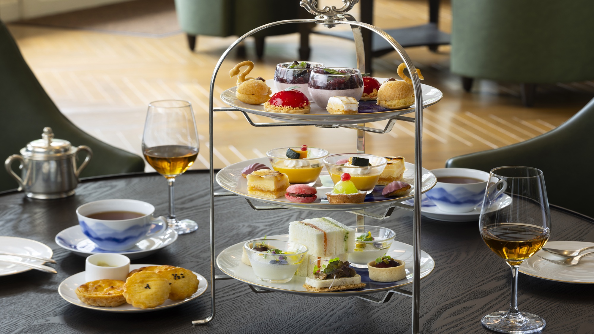 アフタヌーンティー　イメージ