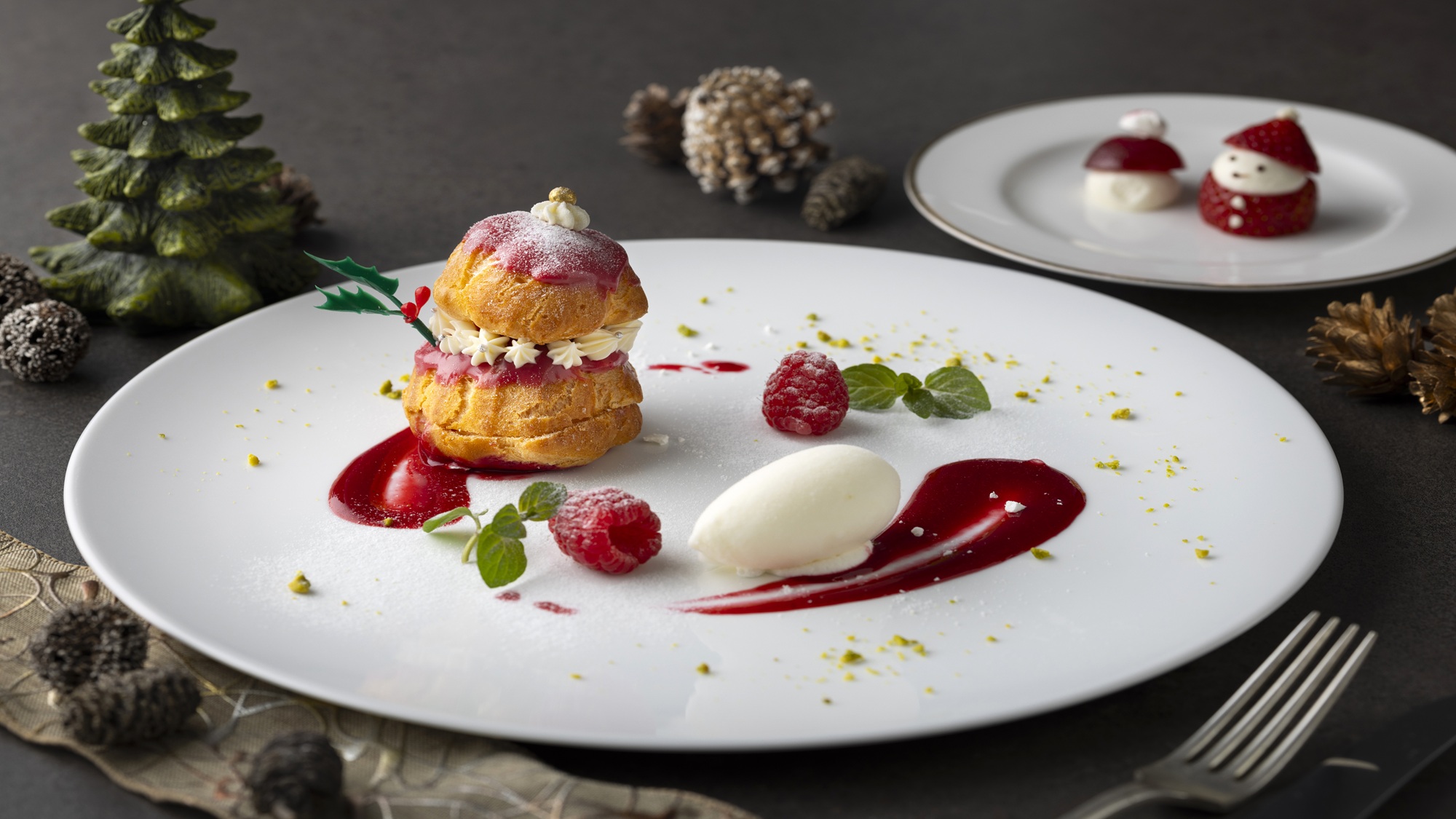 メインダイニングルーム・ザ・フジヤ　コースディナー　デザート