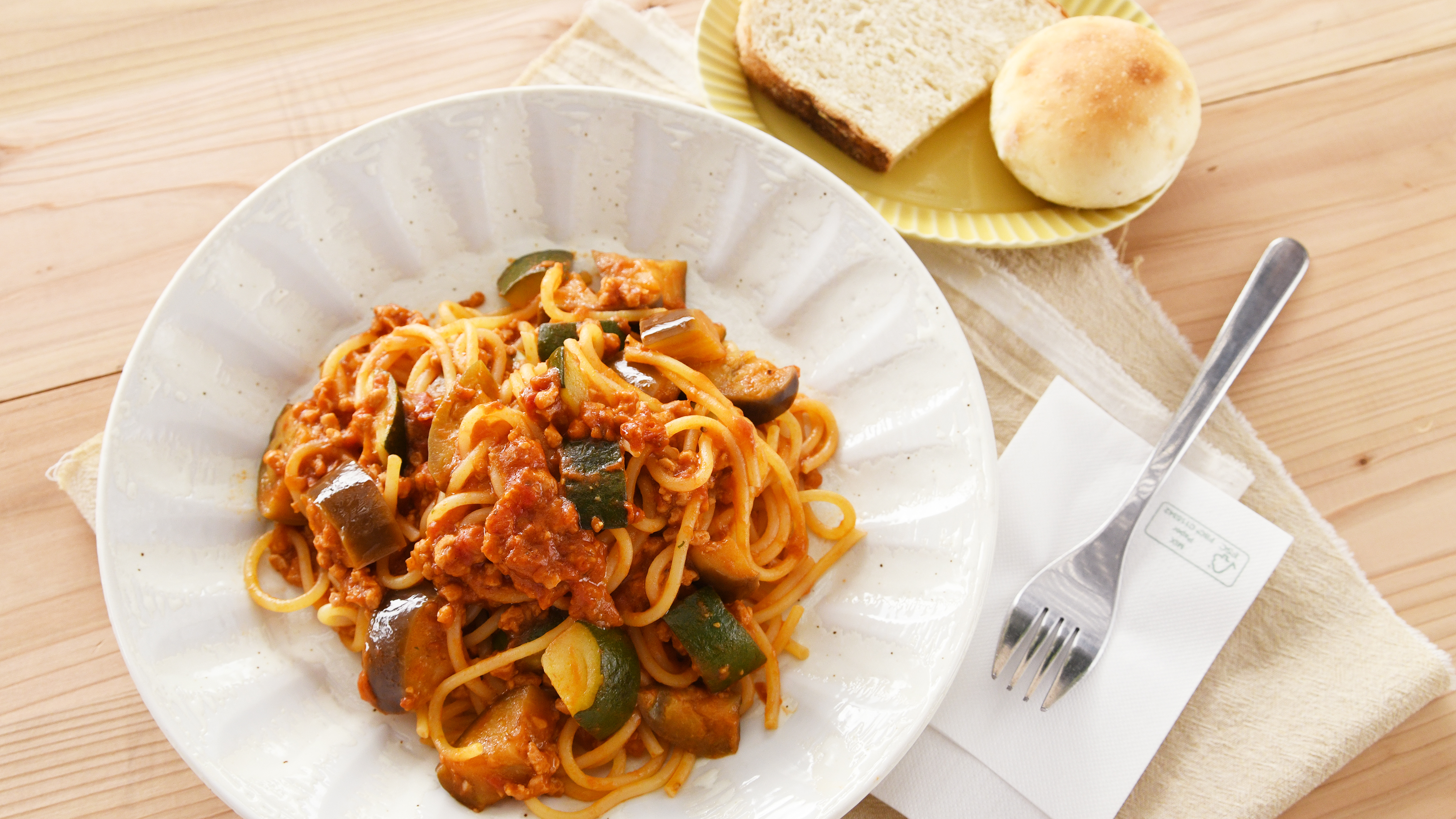 ベジトマトソース生パスタ（お部屋で簡単調理：夕食）