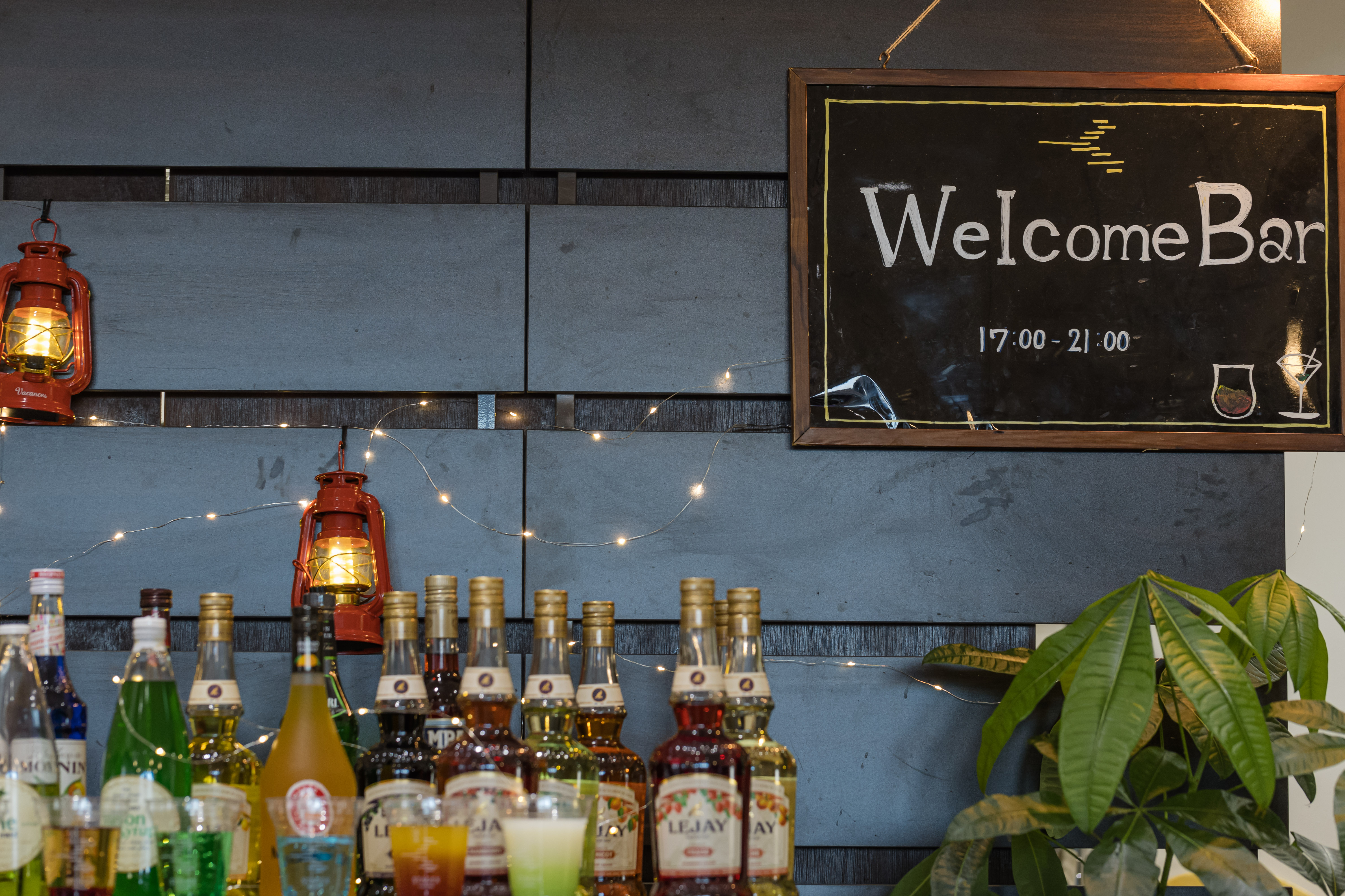 ウェルカムバー