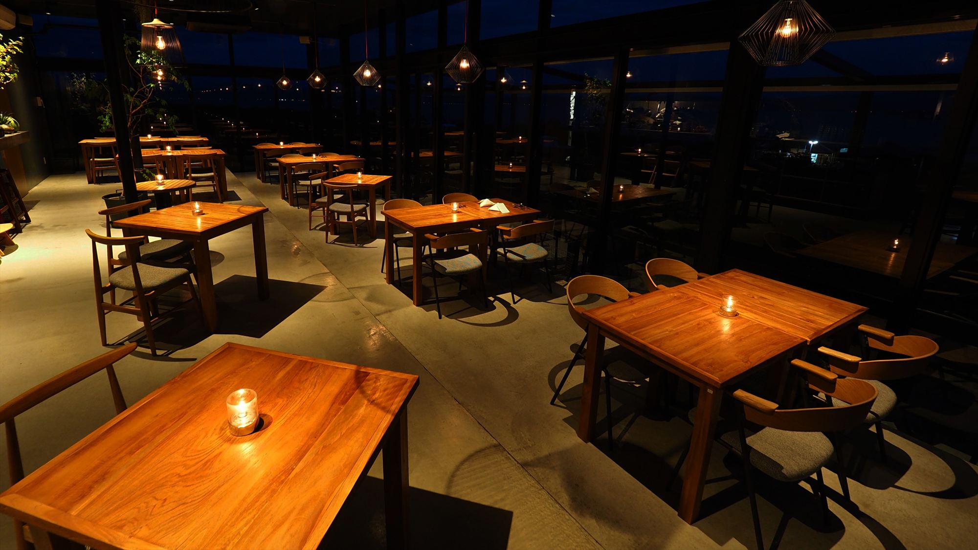 系列レストランL LOTA 店内