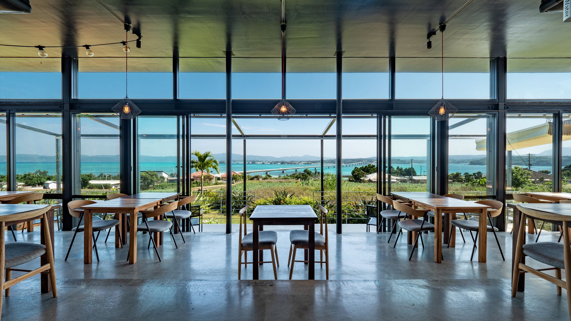 系列レストランL LOTA 店内