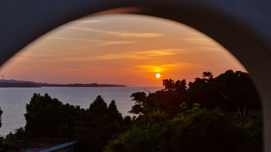 美しい夕日をみて静かなここ古宇利島でゆっくりお過ごしください