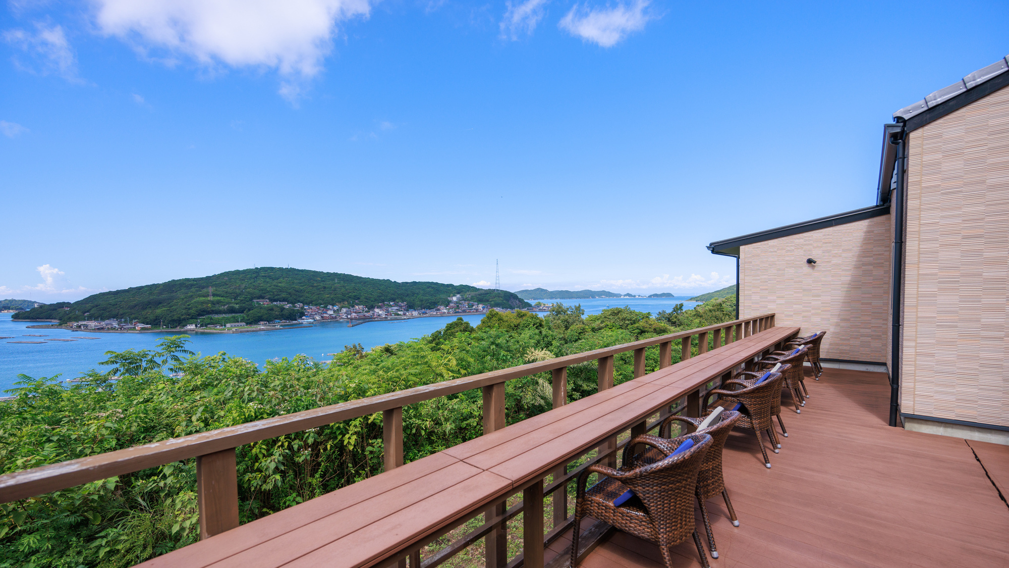 センターハウステラス