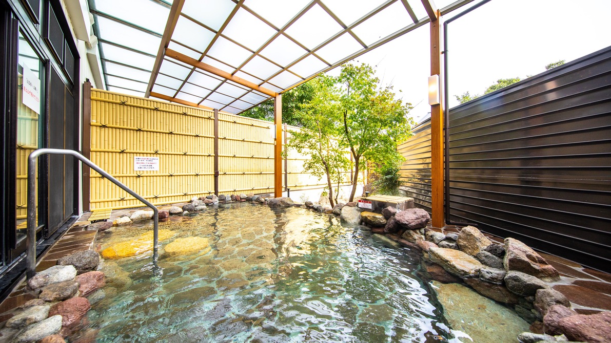 ★2024年10月新設★掛け流し温泉　露天風呂＜男湯＞