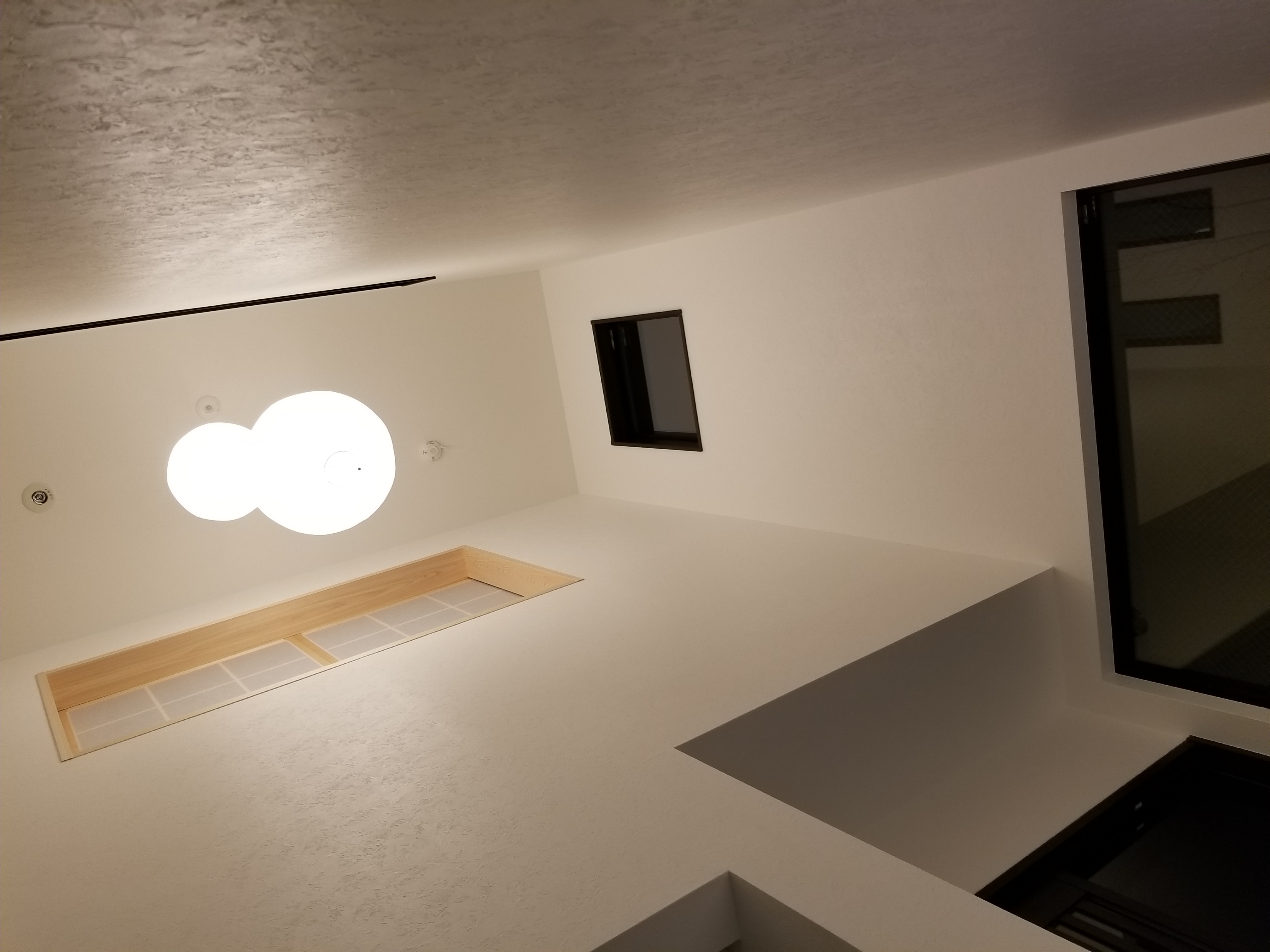 ライトアップ演出②(人感センサーライトにより自動点灯)