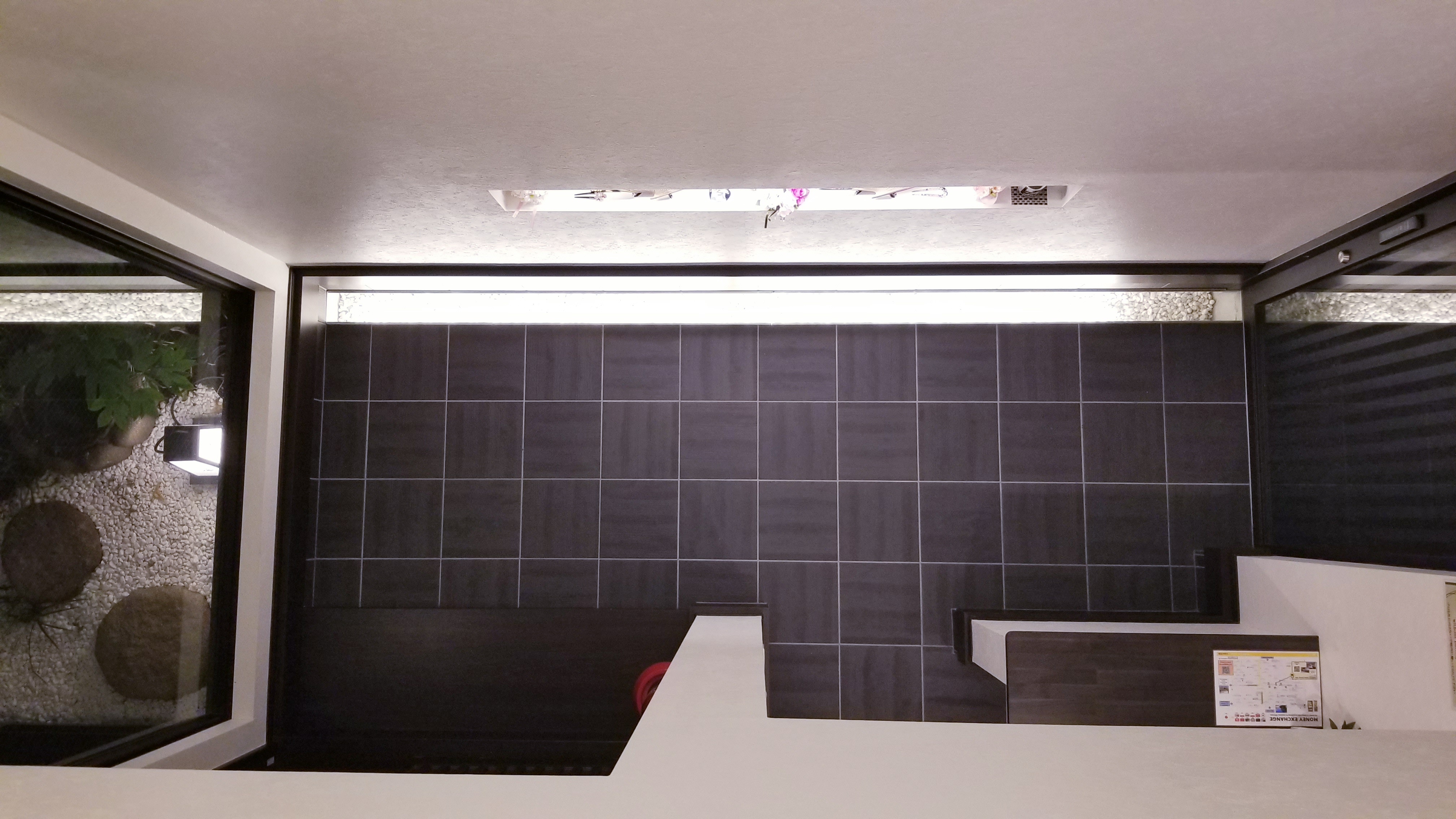 ２階から臨む玄関エントランスホール