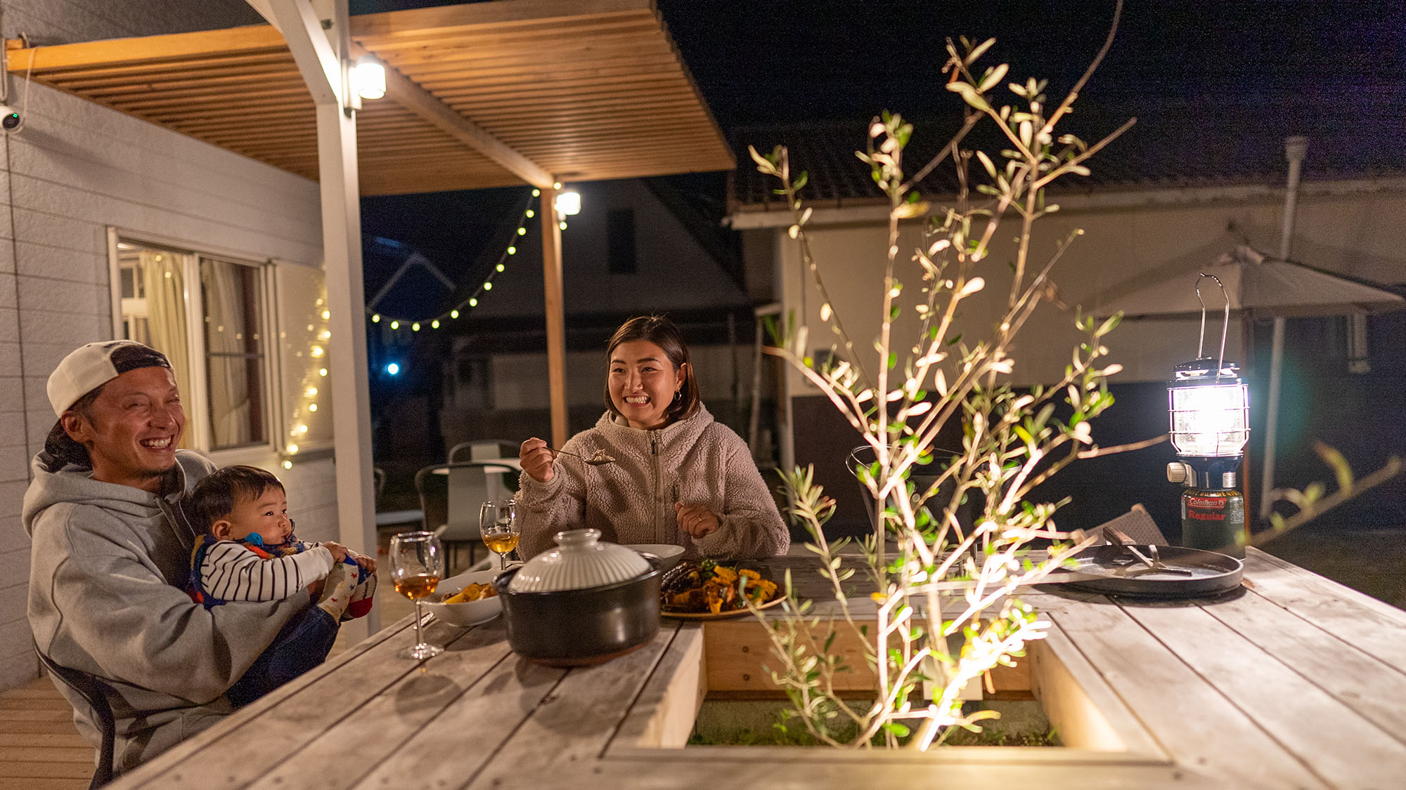 ・【CIELA】リゾート感を演出するダイニングテーブルとしても活用していただけます