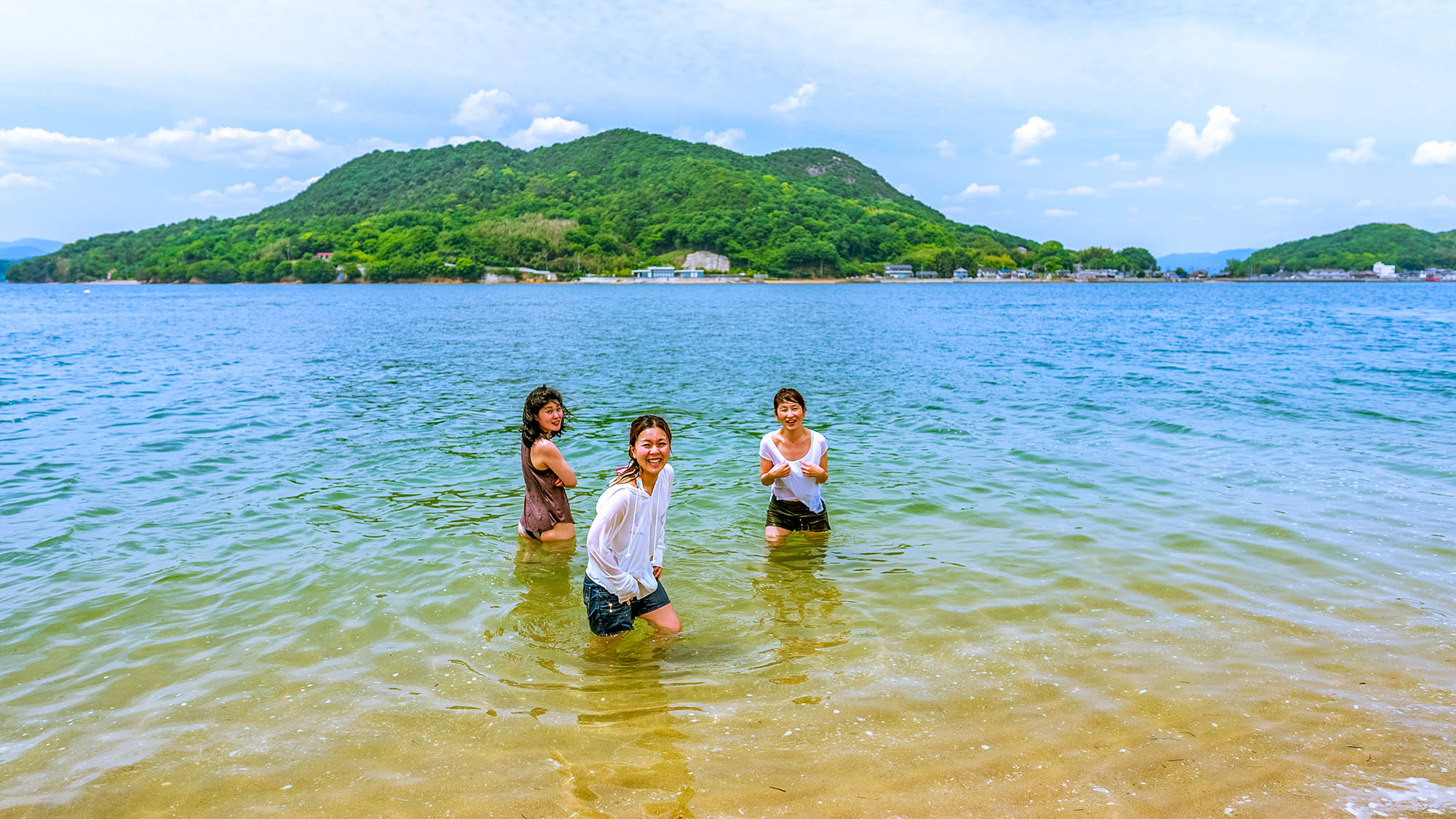 ・穏やかな波の瀬戸内海で様々なアクティビティにチャレンジ